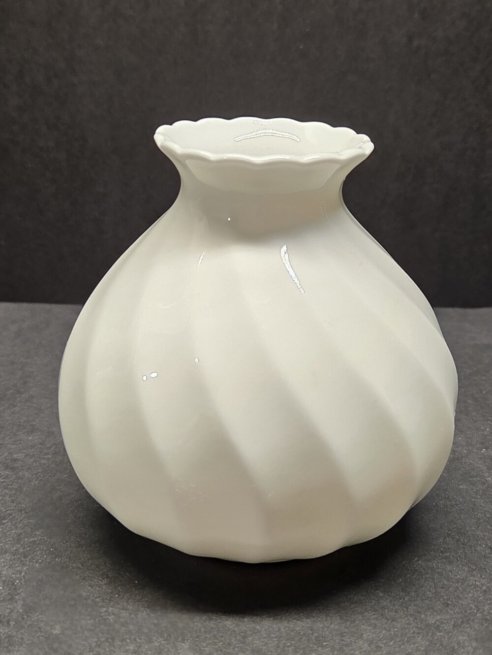 Wedgwood Candlelight 3" Vase White Swirl Bone China Vintage Made In England